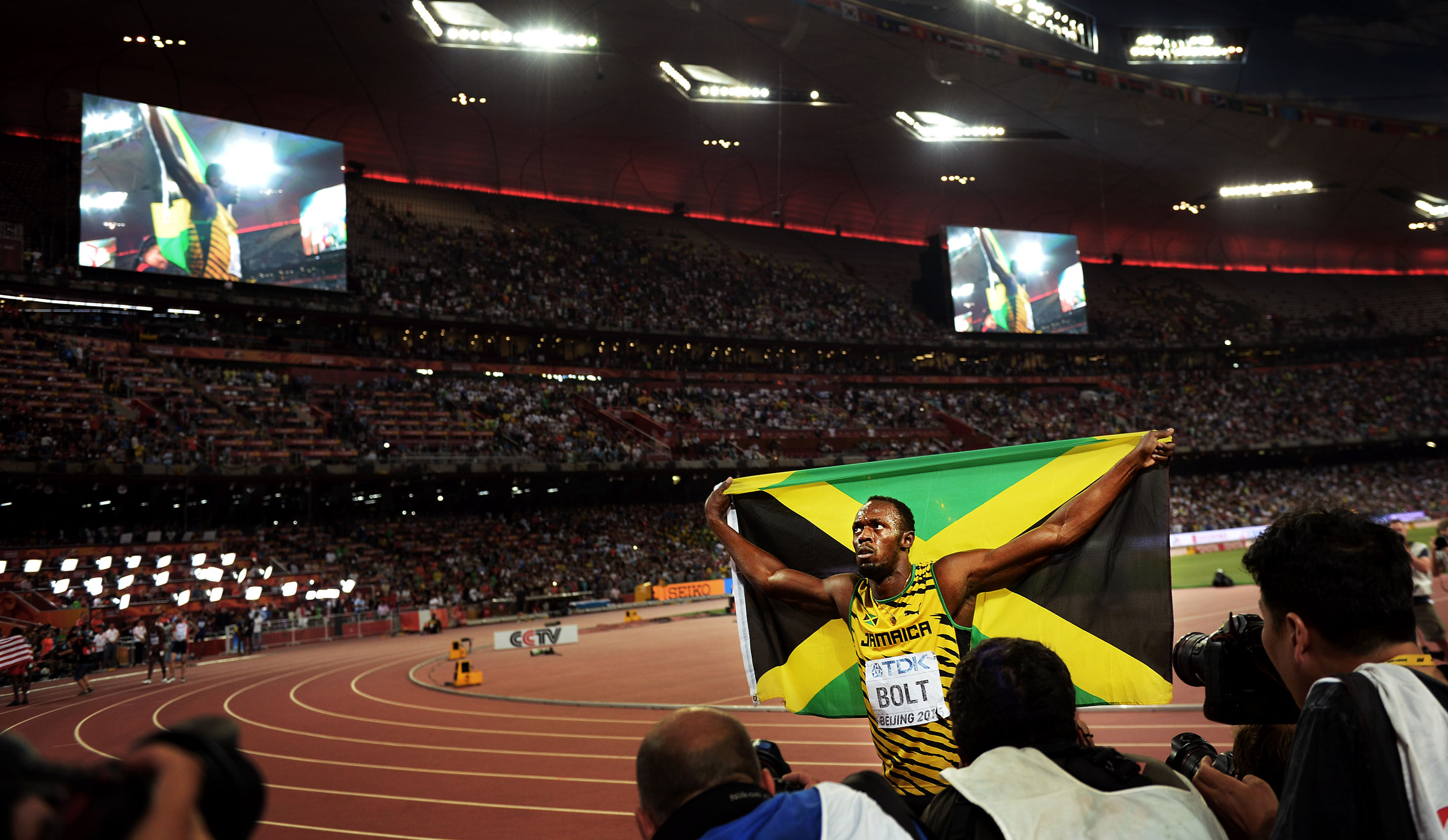 Usain adds the 200m gold to complete the sprint double